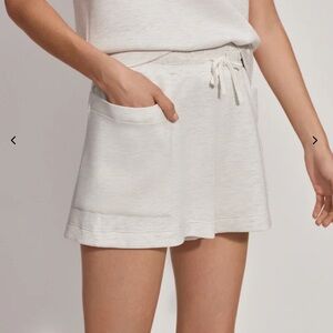 NWT Varley Isabella Mid Rise Short